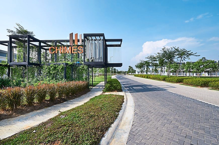 Charming gateway: The luxuriously verdant entrance gateway to Chimes, one of the residential phases in IJM Land’s flagship development, Bandar Rimbayu.