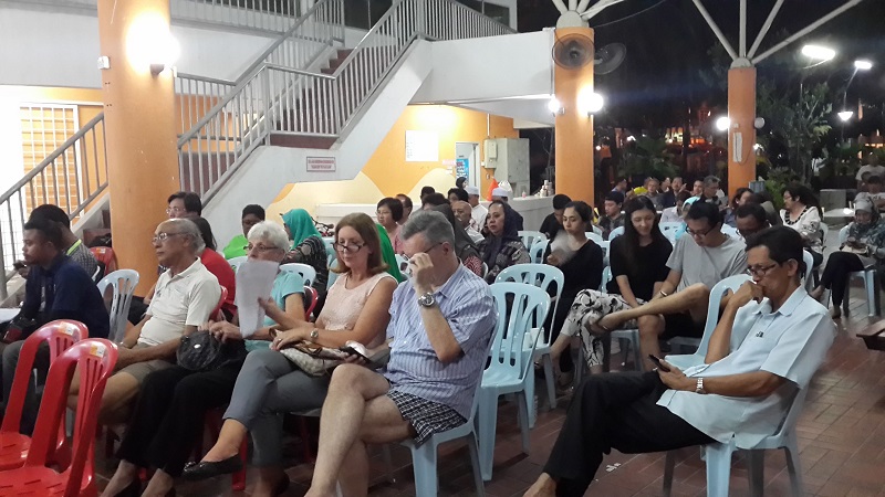 Residents of Bukit Antarabangsa during a special briefing last week on the proposed mega development.