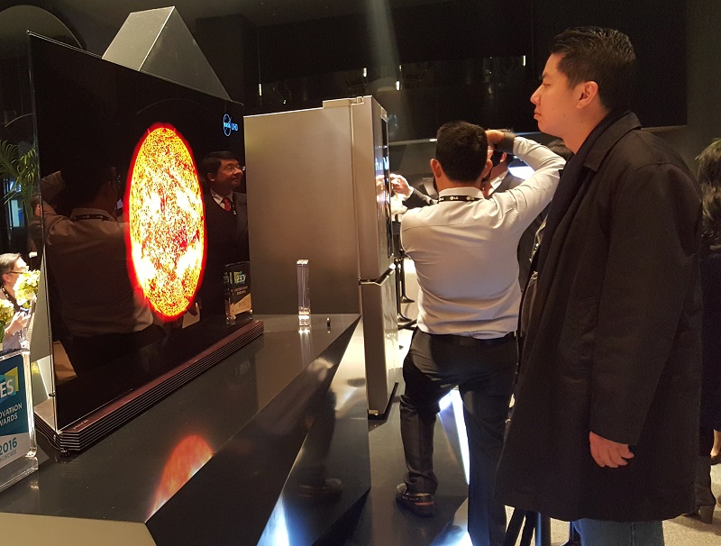 The intense colours on LG Oled TV which were said to be the most accurate was the result of achieving the darkest black as the background.