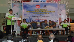 Datuk Anthony Cho JP delivering his speech during the opening ceremony of 1st MAPEX 2016.