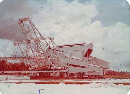 A picture of the tin dredge, known as ‘kapal korek’ in Malay, at a Rawang tin mine during the early days.