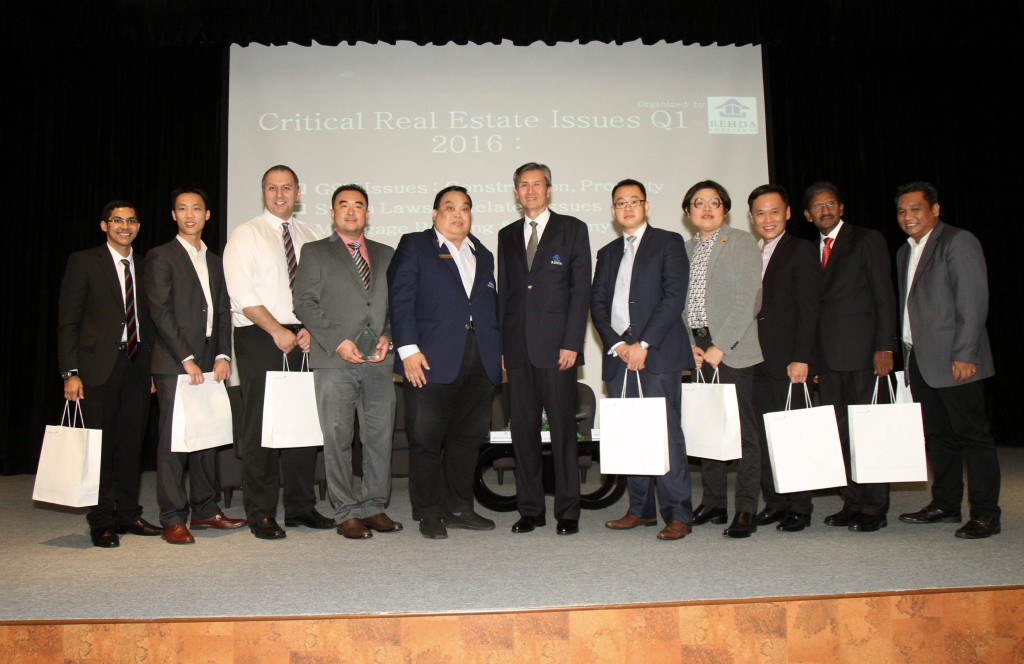 REHDA Institute chairman Datuk Jeffrey Ng Tiong Lip (six from left) and REHDA Malaysia vice president Datuk Anthony Cho (fifth from left) posing with the speakers for Critical Real Estate Issues Q1 2016 seminar. For Star Property. IZZRAFIQ ALIAS / The Star. May 19, 2016.