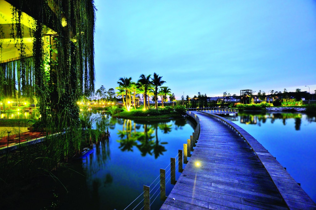 A pleasant evening ambience at Bandar Rimbayu.