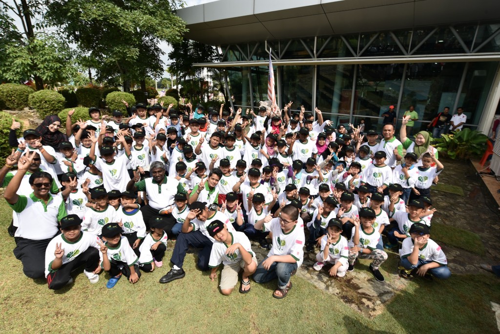 More than 120 children, parents, guardians and YSA members took part in the event in Bandar Bukit Raja.   