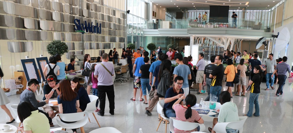 Good_turnout_for_the_Bennington_final_tower_launch