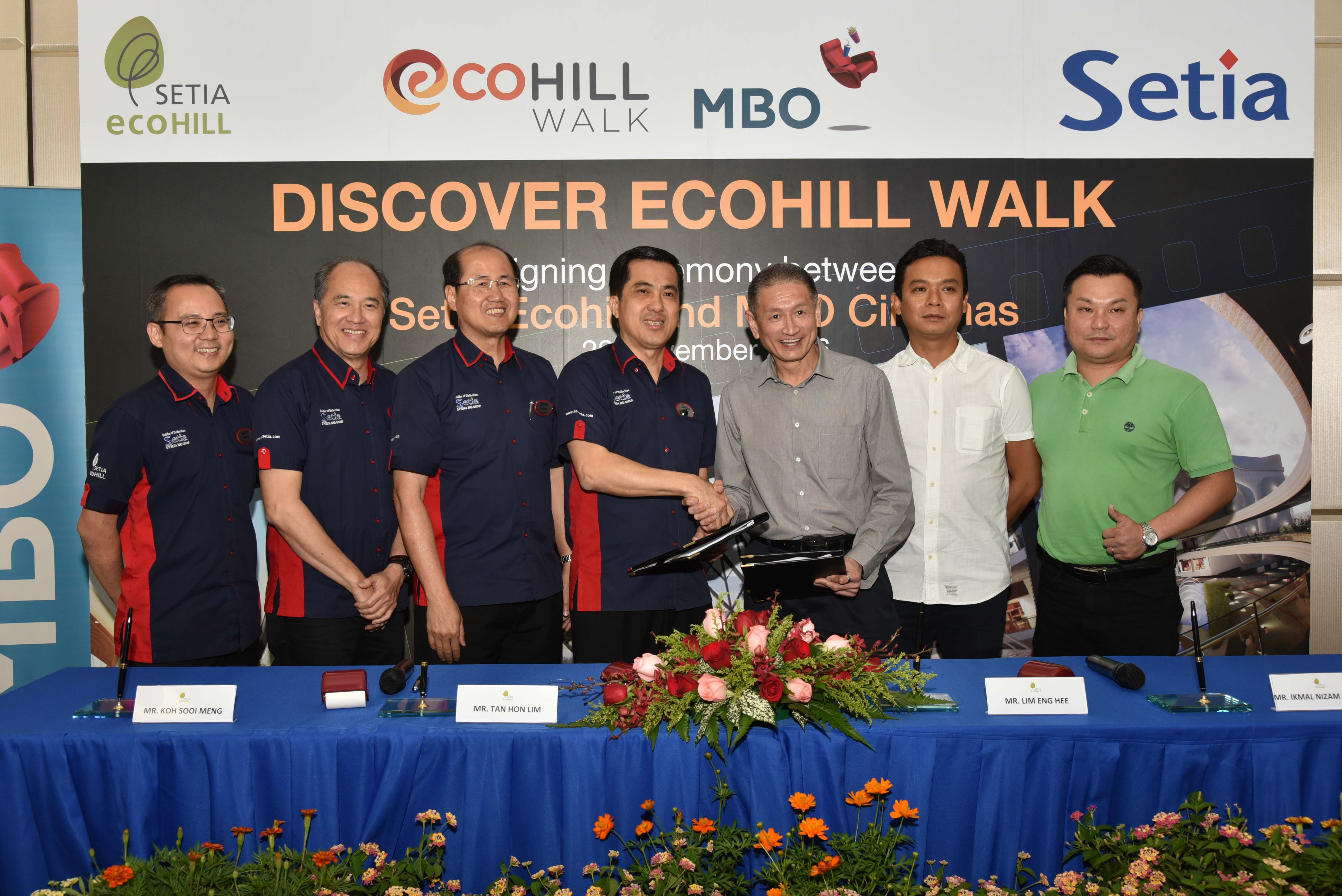 (L-R) Setia EcoHill general manager Koh Sooi Meng, S P Setia Bhd deputy president & chief operating officer Datuk Wong Tuck Wai, president & chief executive officer Dato’ Khor Chap Jen, executive vice president Tan Hon Lim, MBO Cinemas chief executive officer Lim Eng Hee, strategy and growth director Ikmal Nizam, of MBO Cinemas and director of sales & marketing Cheah Chun Wai during the signing ceremony.