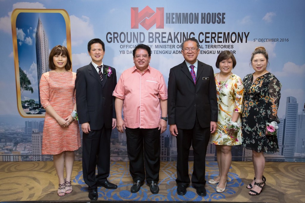 From left to right - Freya Tseng, Frankie Wong, Datuk Seri Tengku Adnan, Datuk Hj. Mhd. Amin, Mrs. Tseng and Agnes Wu