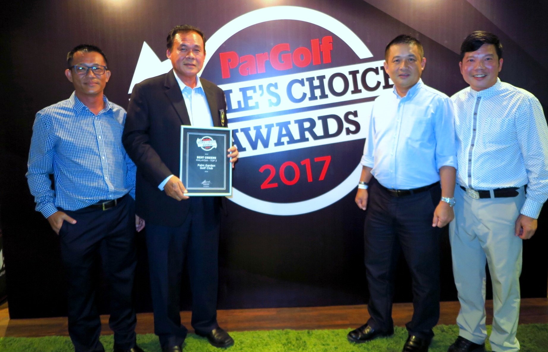 (From left) Course Superintendent Jack Lim with Palm Garden Golf Club general manger Brandon Chin with the ‘BEST GREEN’ award, manager Desmond Lai and sales and marketing manager KC Yum.