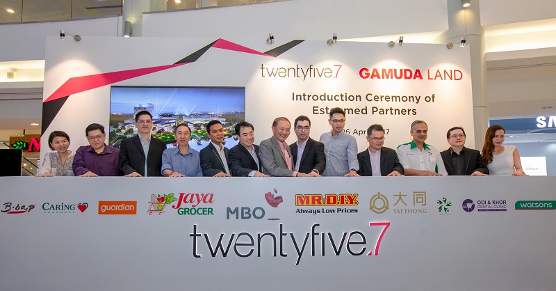 The introduction ceremony of esteemed partners.