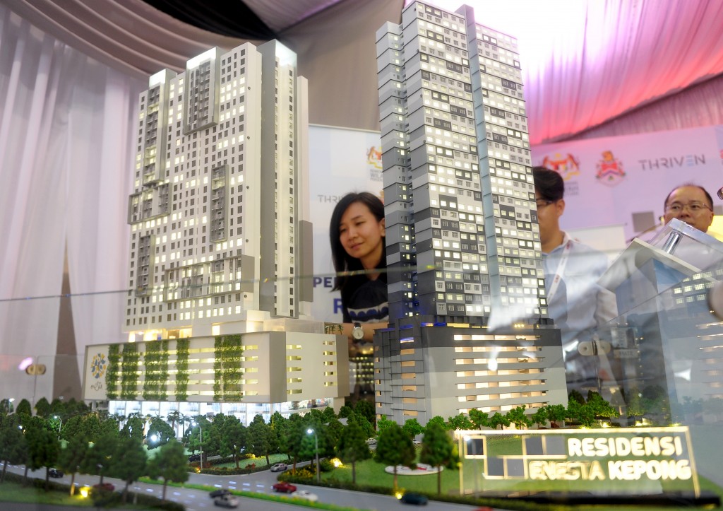 KL18_160517_PECAH_TANAH_BN197001013638