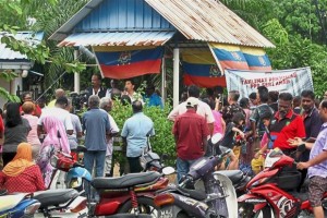 Jinjang Utara longhouse residents at the briefing to explain the conditions for the purchase of units at PPR Seri Aman.