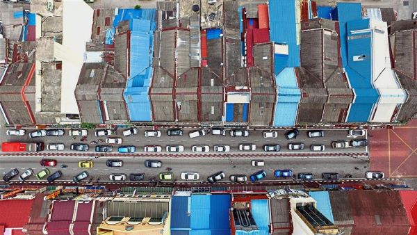 Haphazard parking along Jalan Tengku Kelana leads to daily traffic congestion. — Photos: FAIHAN GHANI/The Star