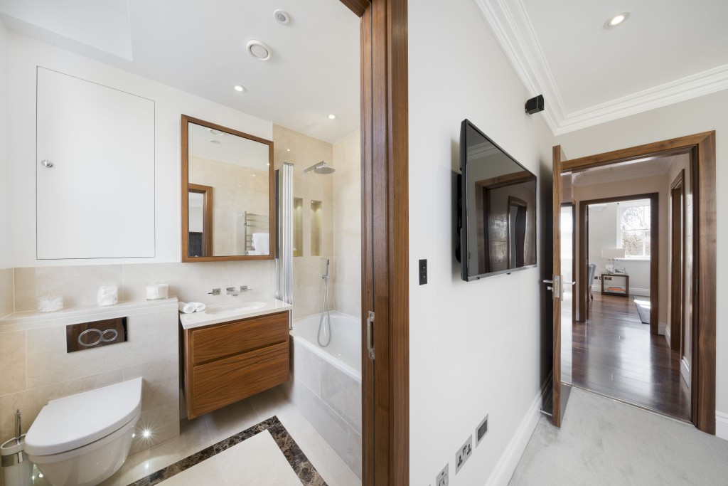 86-92 Kensington Gardens Square by Joas Souza Photographer