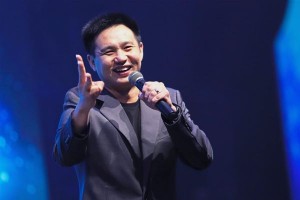 Stand-up comedian Douglas Lim sending the crowd into fits of laughter at the event.
