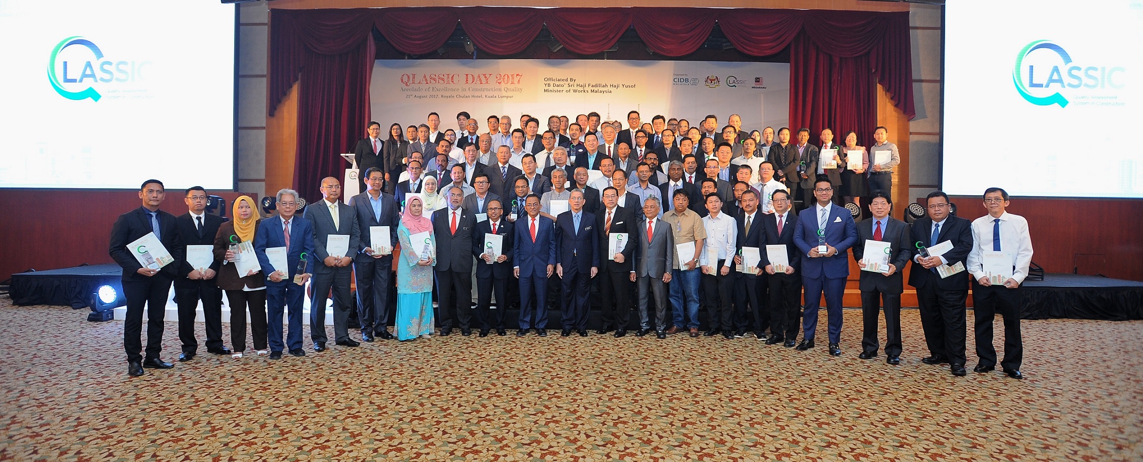 The QLASSIC Day 2017 award recipients together with the Minister of Works, Datuk Seri Haji Fadillah Haji Yusof during the event.