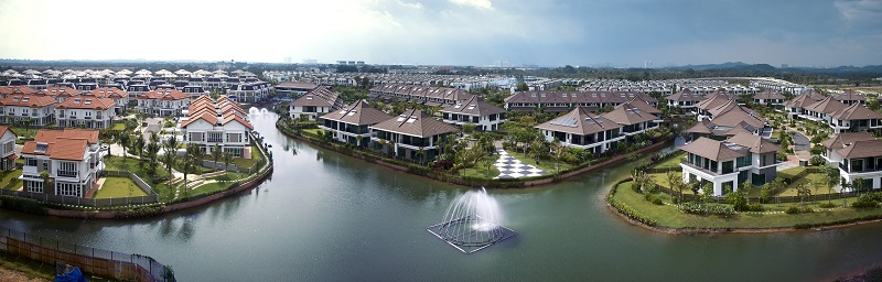 An_aerial_view_of_Setia_Eco_Glades___a_green_integrated_township_of_eight_design_concepts_on_eight_islands_with_fountains_located_throughout._All_homes_a
