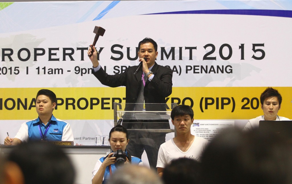 PLYauction110115 ZN4