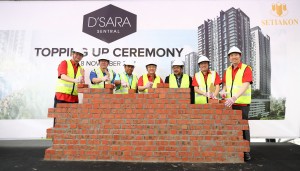 (L-R): Mah Sing Group chief project officer William Ow, Setiakon Group managing director Datuk Kuan Ah Hock, Construction Industry Development Board director Ir. Sharifudin Bin Che Omar, Mah Sing Group Group managing director Tan Sri Datuk Sri Leong Hoy Kum, Department of Occupational Safety & Healthy deputy director Bahrudin Bin Mamat, Mah Sing Group’s chief executive officer Datuk Ho Hon Sang and Mah Sing Group director Lionel Leong at D’sara Topping Up Ceremony recently.