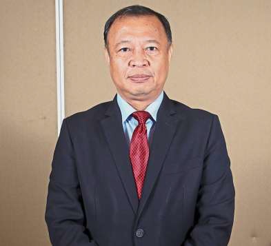 YM Tengku Datuk Ab. Aziz Tengku Mahmud, president.