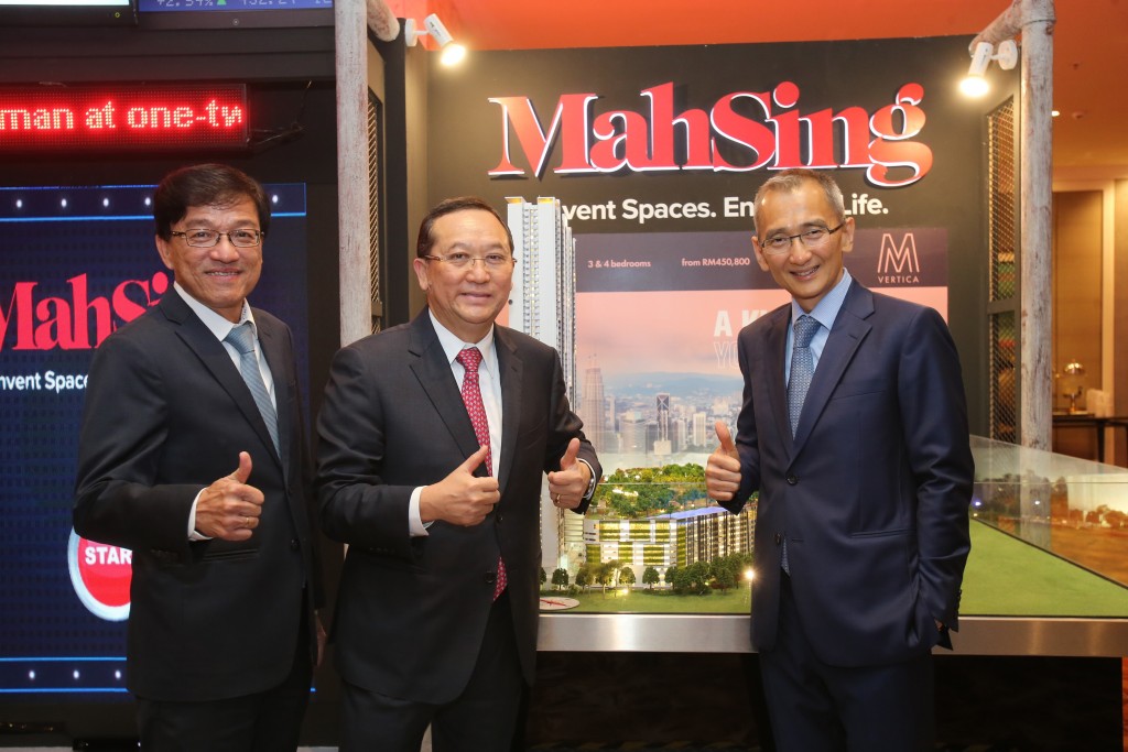 Left to right: Mah Sing’s Chief Executive Officer, Datuk Ho Hon Sang, Mah Sing’s Group Managing Director, Tan Sri Dato' Sri Leong Hoy Kum and Mah Sing’s Executive Director, Group Corporate and Investment, Dato’ Steven Ng at Mah Sing Group’s booth at Invest Malaysia 2018 in Shangri-La Hotel KL.