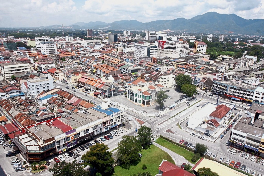 iphestee1306... A general view of Ipoh city from a high rise building.