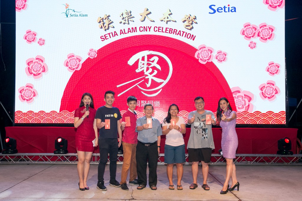 Lucky draw winners at Bandar Setia Alam’s Chinese New Year celebration