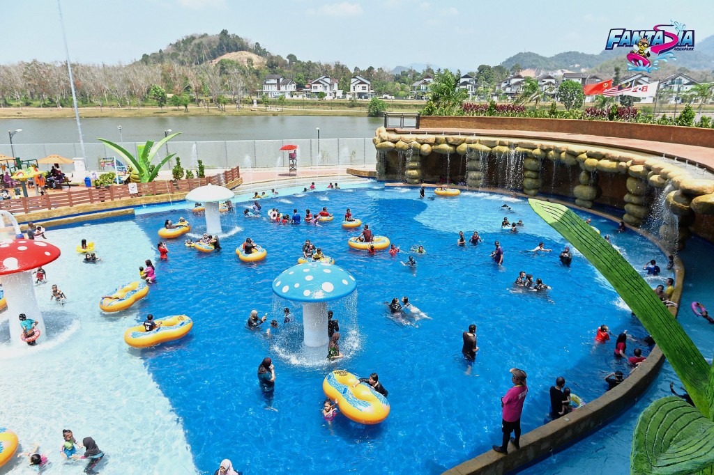 Fantasia Aquapark - The only water theme park in Jitra for families and friends to enjoy.