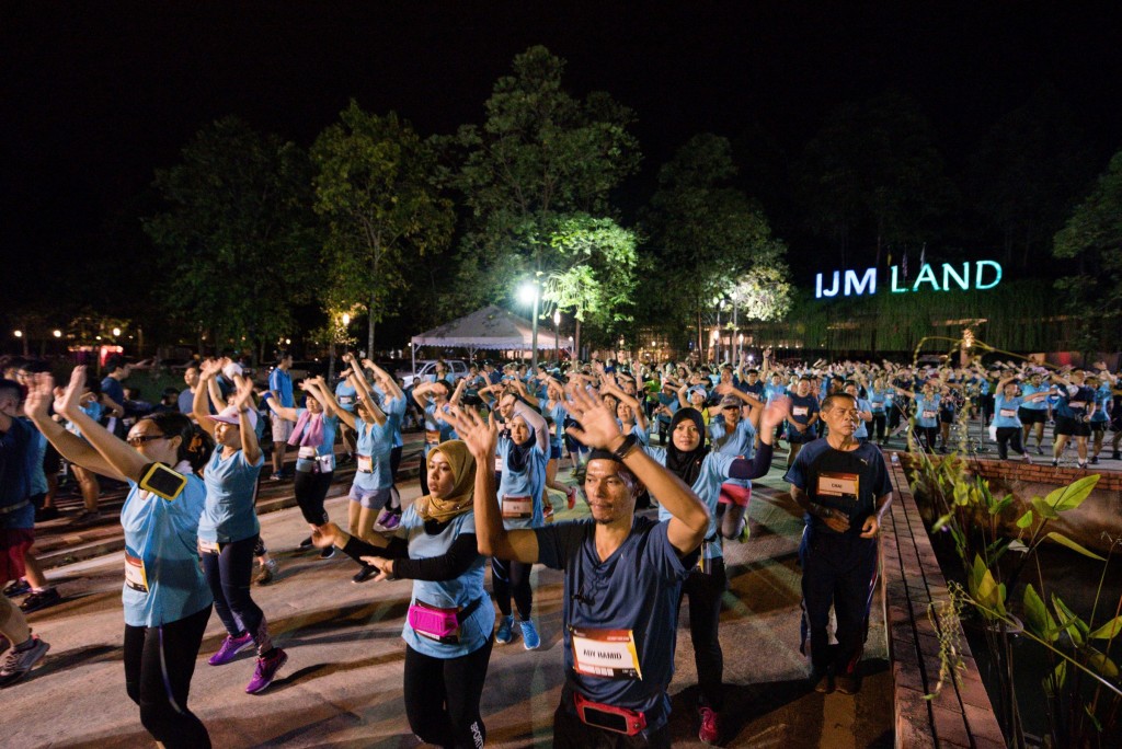 Participants of #RunWithMe2018 warming up through a Zumba dance lesson before their run