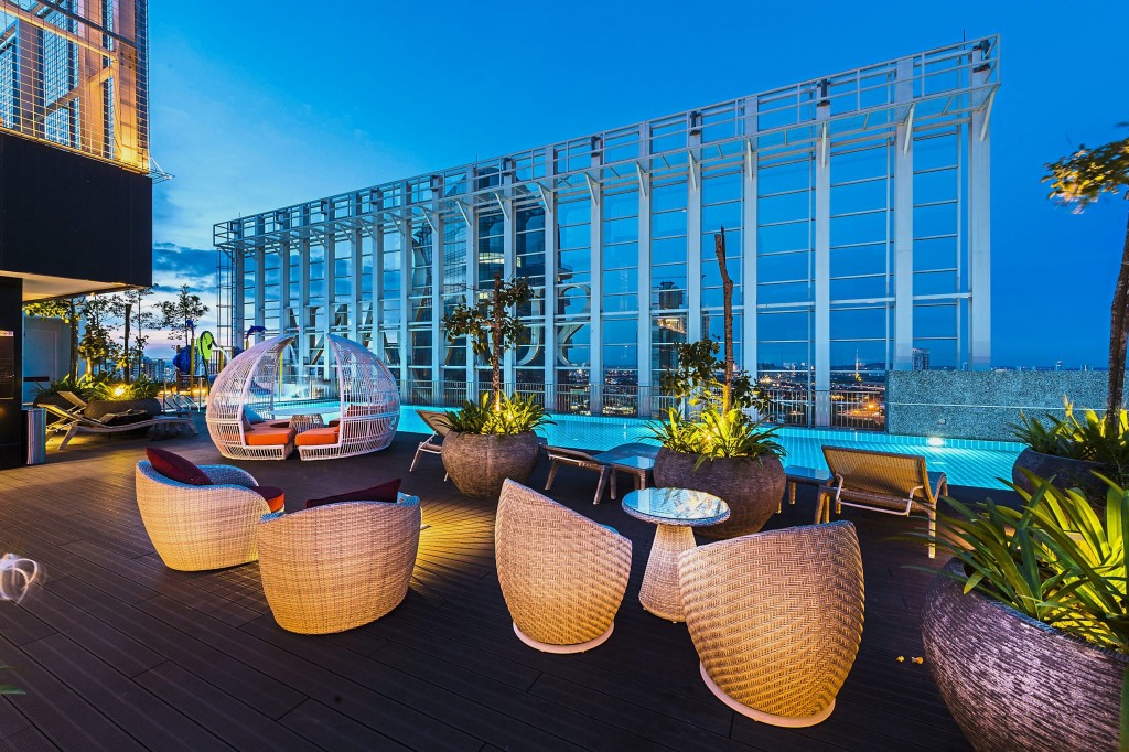 The development stands to benefit from the rehabilitation of the Segget river due to its heritage value and legacy.