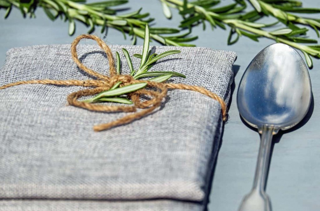 PIXNIO-341915-1100x727