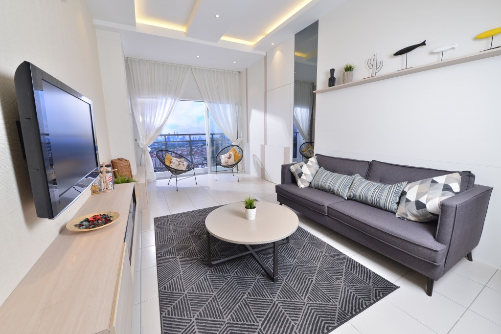 Platinum_Teratai_-_Living_1