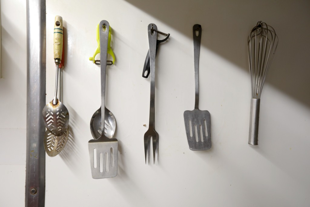 Curry Houses Taste Brexit Betrayal as U.K.'s Door Shuts on Chefs