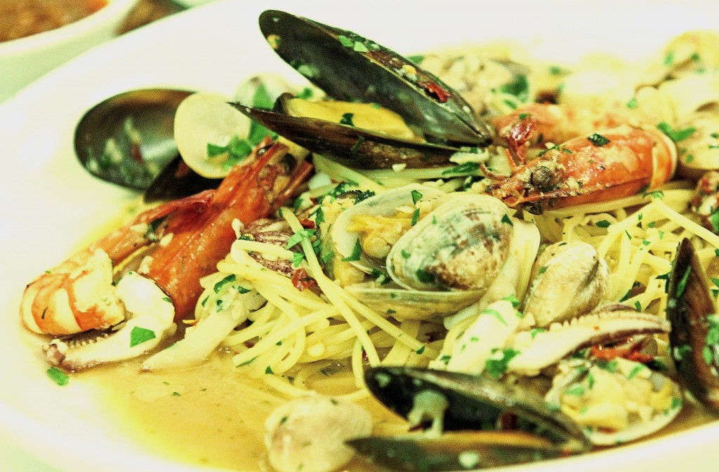 Roofino Skydining and Bar, by Bob Wong.