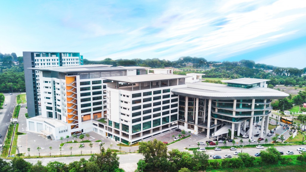 APU’s iconic campus, located in Technology Park Malaysia, Bukit Jalil, provides students with a holistic learning environment and top-notch facilities.