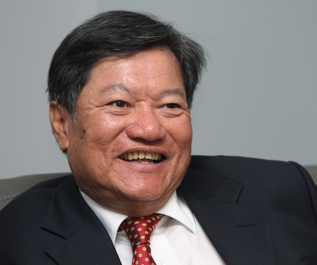 一马房屋机构主席曾福传