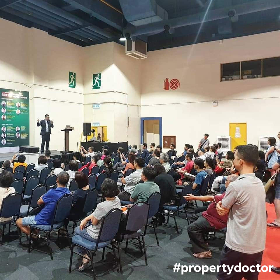 公众踊跃出席在谷中城举办的星报房地产展销会暨讲座。(照片转载自颜凯旋医生脸书)