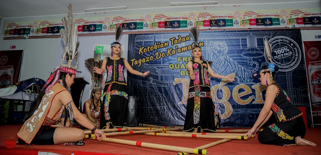 Another popular dance form in Sabah is the Magunatip, also known in other parts of the Southeast Asian region as the bamboo dance. 