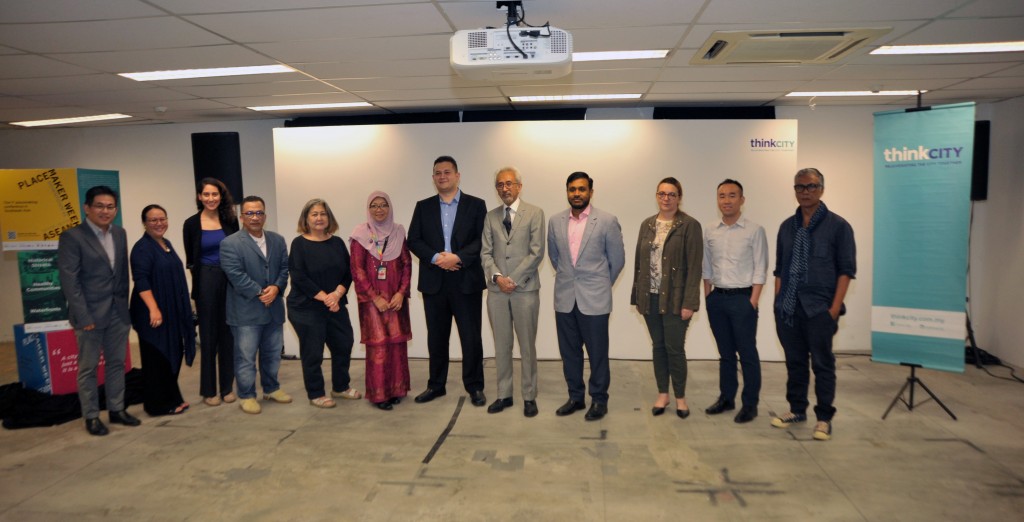 Group photo of Placemaker Week ASEAN 2019 organizing committee, partners and speakers (from left to right): Wang Chong Hwa, council member and deputy chairman of Klang City Rejuvenation Programme Lee Jia Ping, Programme Director, Partnership of Think City Sdn Bhd Mienal Hussein, Head of Activation and Engagement, Taman Tugu Project Development  TPr. Hj Ihsan Zainal Mokhtar, President of Malaysian Institute of Planners (MIP) Elizabeth Cardosa, President of Badan Warisan Malaysia Hjh. Nik Mastura Diyana Binti Nik Mohamad, Deputy Director of City Planning Department of DBKL Imran Clyde, Executive Director of Nextdor Property Communications YBM Senator Dato’ Raja Kamarul Bahrin, Deputy Minister of Housing and Local Government Hamdan Abdul Majeed, Managing Director of Think City Sdn Bhd Florence Lambert, Head of Arts and Creative Industries of British Council Malaysia Tiu Kien Wee, Education Services Manager of British Council Malaysia Chris Parry, Founder of JohorGreen