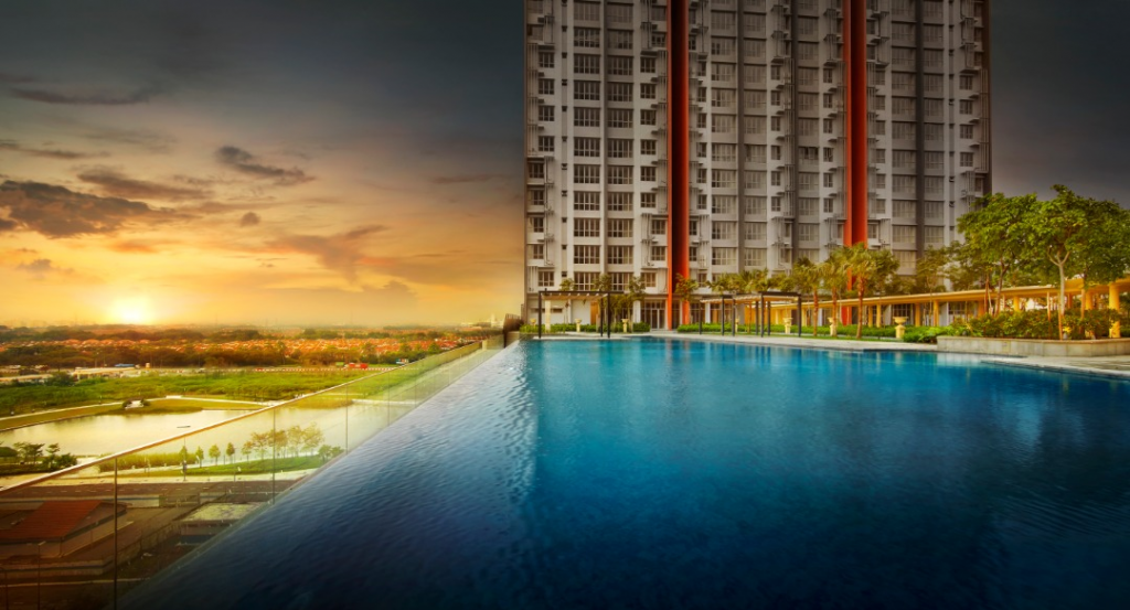 Residents will be able to choose which infinity pool to use once the other two towers are completed as they can share each other’s facilities, which includes game room, gymnasium, jacuzzi, jogging track, multi-purpose hall, convenience store, playground and Surau. 