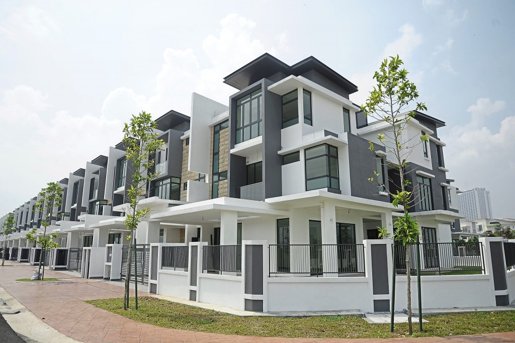 The Anggun Kirana units have built-ups starting from 4,238 sq ft and each distinctive home delivers uncompromising privacy, comfort and space for the whole family.