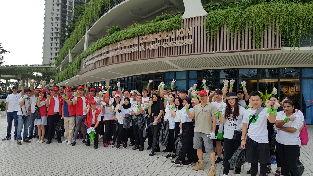Forest City staff and management gathering to commence the beach cleaning operation.