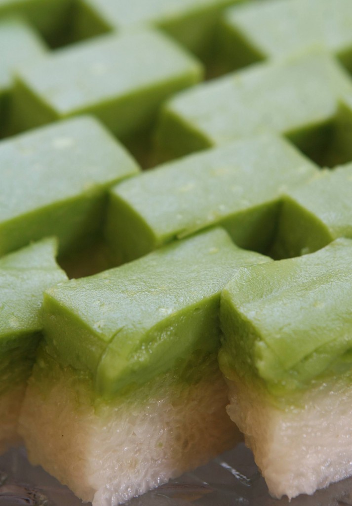 Kuih Seri Muka is a local favourite with a pulut rice base layer and custard-like top layer.