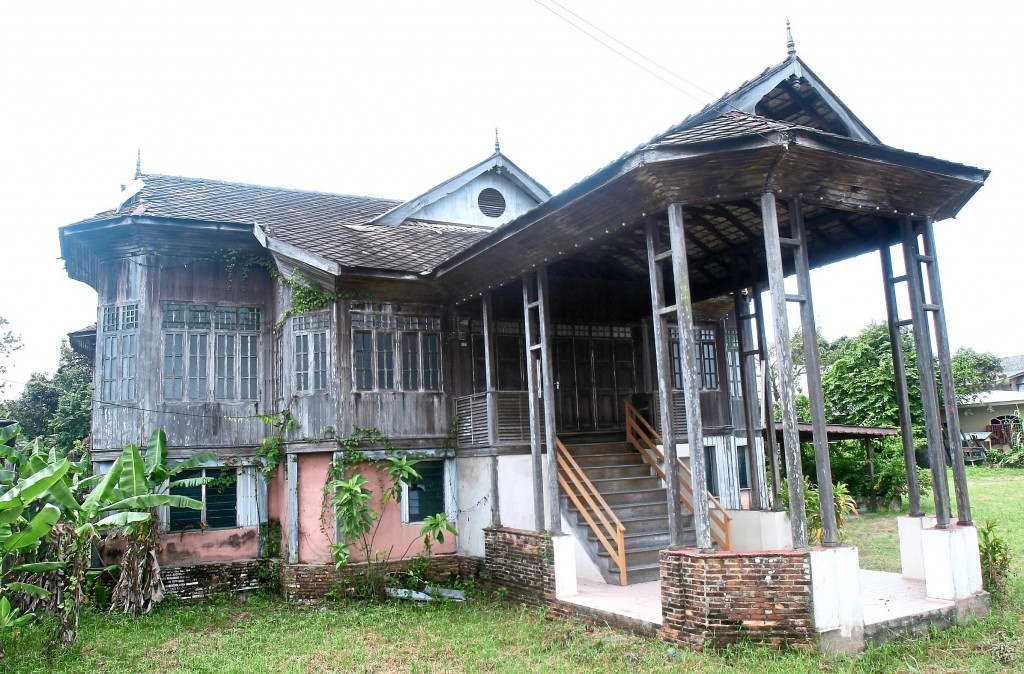 A 100-year-old traditional Malay house near Kampung Losong Haji Su at Kuala Terengganu.