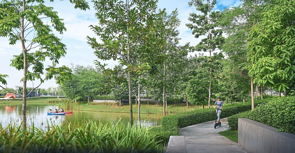 Photo shows the manicured landscapes of Gamuda Land’s twentyfive.7 Central Park in Kota Kemuning. Parks are among the features potential homebuyers are seeking.
