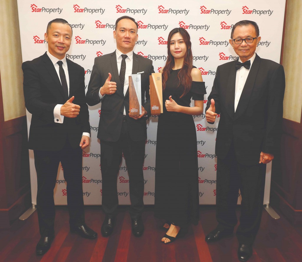 (From left) Yap, Platinum Victory branding and marketing senior manager Vincent Seow and branding and marketing executive Yuki Yee as well as Fu give the thumbs up.
