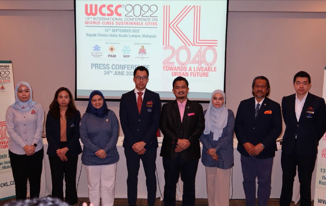 (From left) Wan Kassim, Muztaza, Saludin, Chan, Sarkum, Mazrina, Zain and Lee.