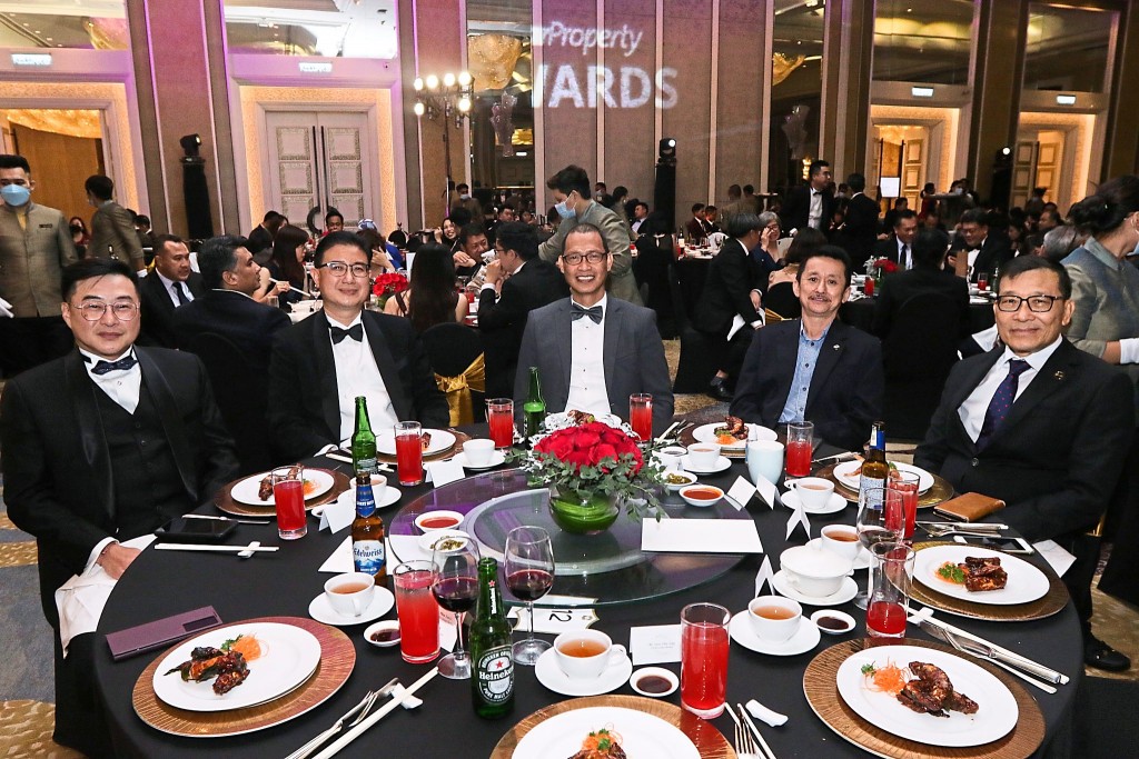 Ready to try out the food: (From left) Guocoland group managing director Tan Wee Bee, MCT chief executive officer Teh Heng Chong and executive director Apollo B Tanco, and LBS Bina Group Klang Valley head of project Chen Sau Hiong and director Datuk Lim Han Boon.