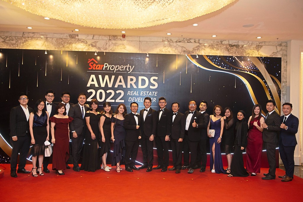 The Gamuda Land team taking a group photo together during the gala dinner.