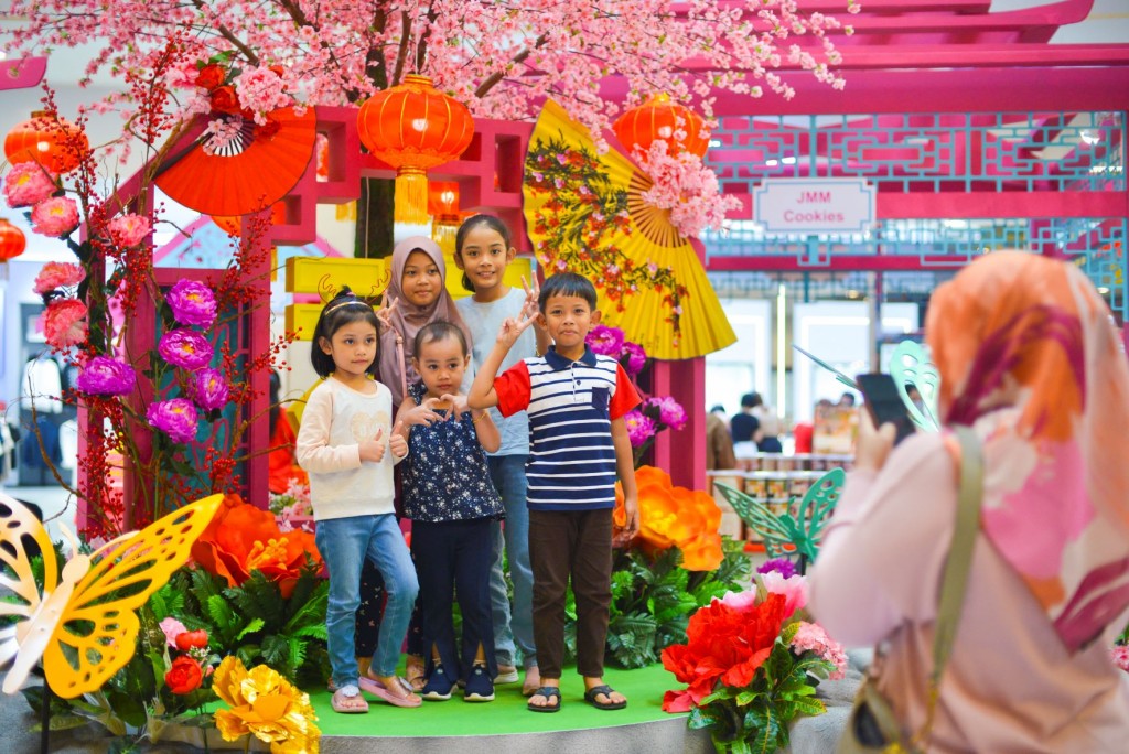 There are many Instagrammable spots to capture good memories.