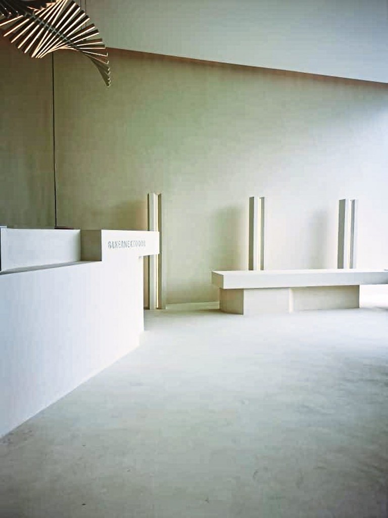 A trending texture for 2023 will be micro-cement, which is suitable for those who like a minimalist design.